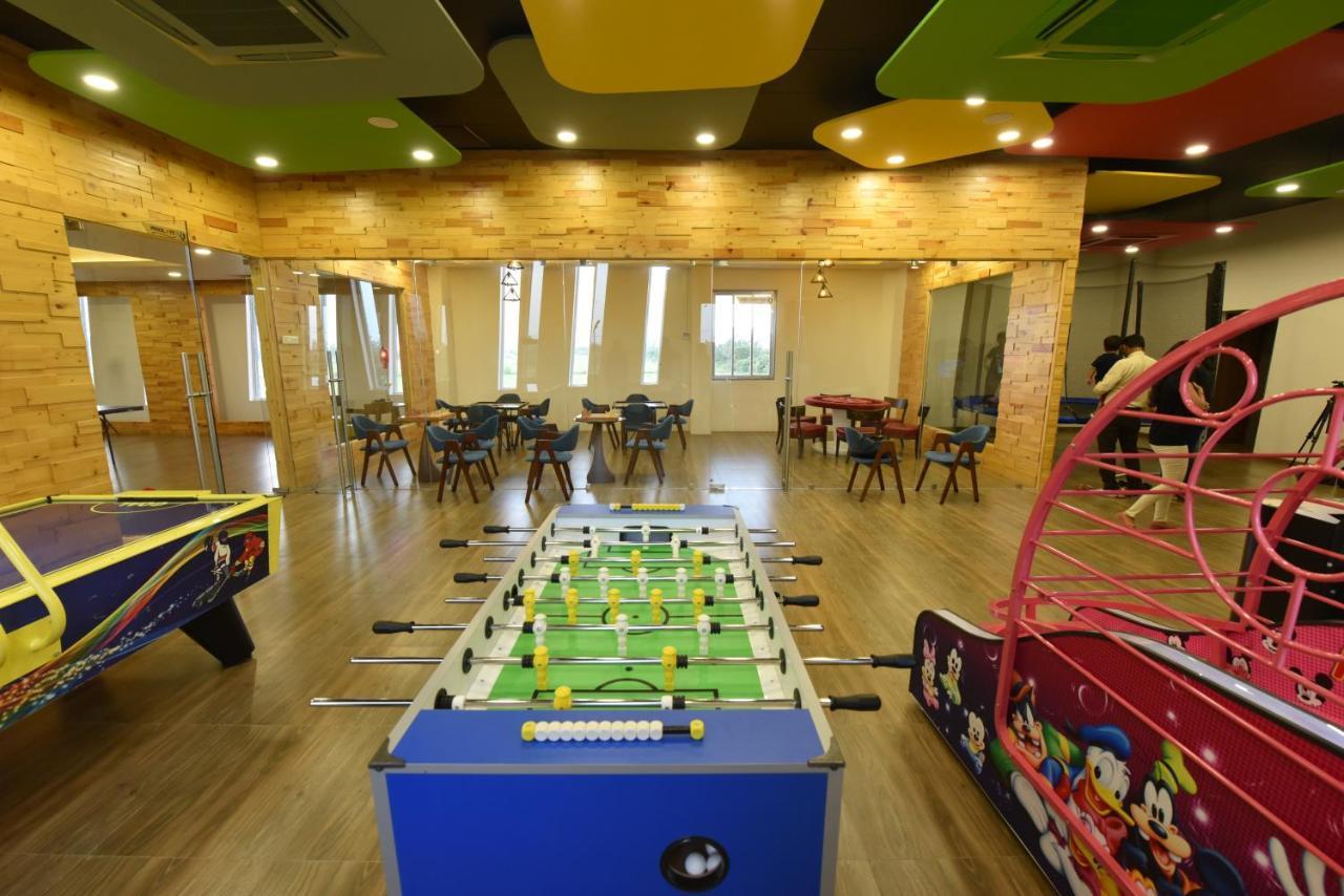Orbit99 Club And Resort Rawal Екстер'єр фото