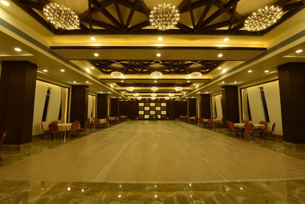 Orbit99 Club And Resort Rawal Екстер'єр фото